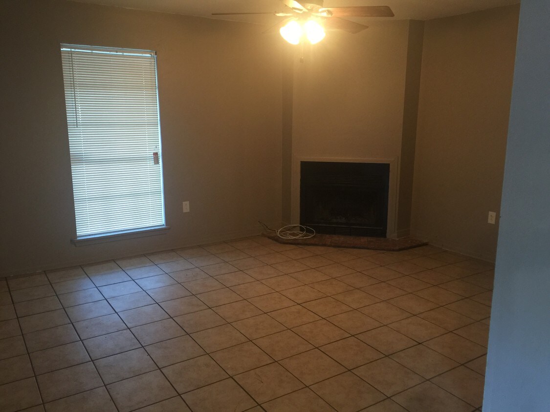 3330 O'Neal Ln, Baton Rouge, LA 70816 Townhome Rentals in Baton Rouge