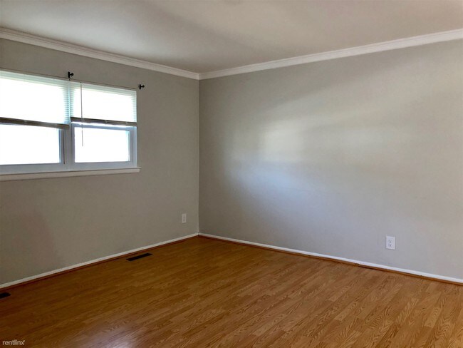 Foto del edificio - 3 br, 1.5 bath House - 9819 Southall Rd