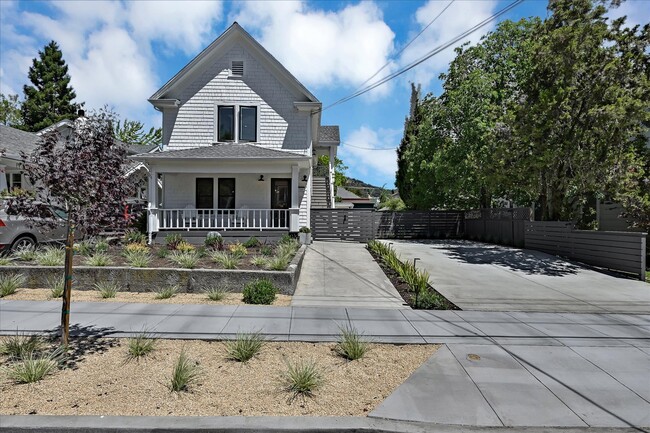 Front View Of Duplex - 28 Bayview St