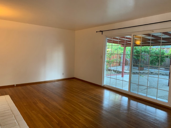 Foto del edificio - 315 N Abbott Ave