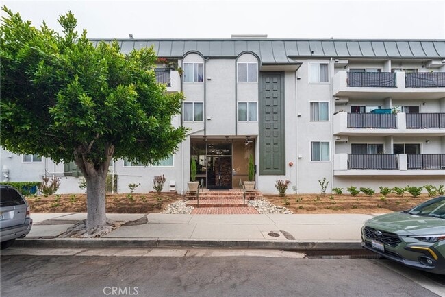 Building Photo - 8163 Redlands St