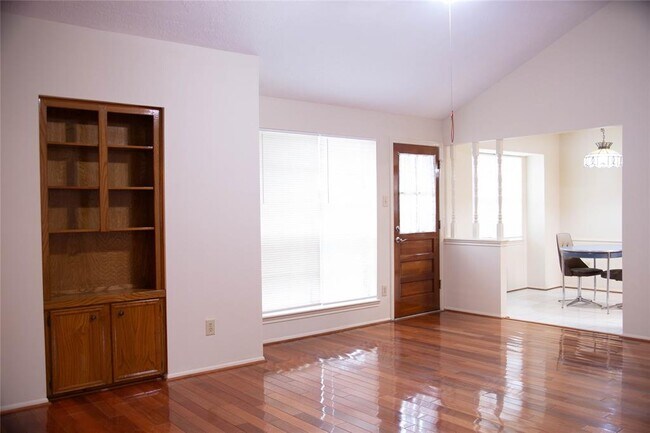 Foto del edificio - 13214 Ensley Wood Dr