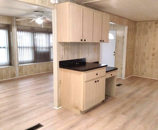 Building Photo - 9283 Denmarsh Dr