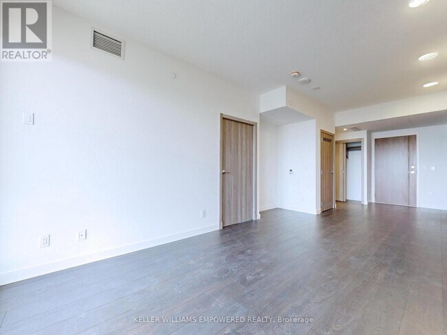 Building Photo - 25-1825 McMahon Dr