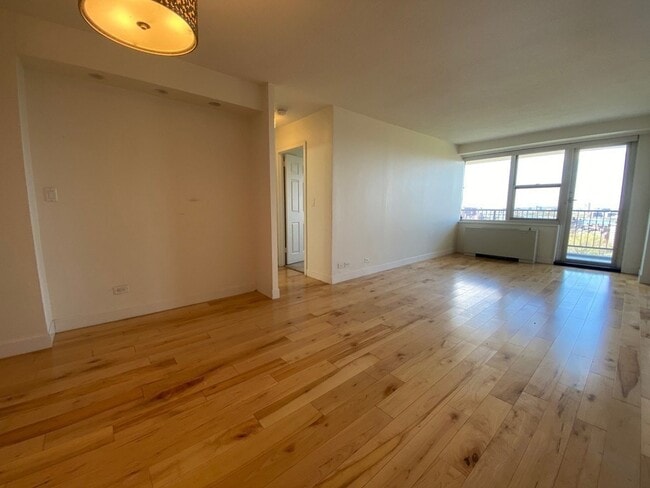 Building Photo - 151 Tremont St