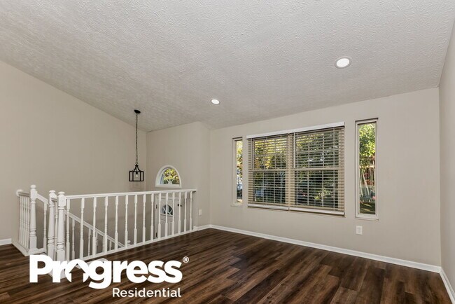 Foto del edificio - 5305 Davidson Rd