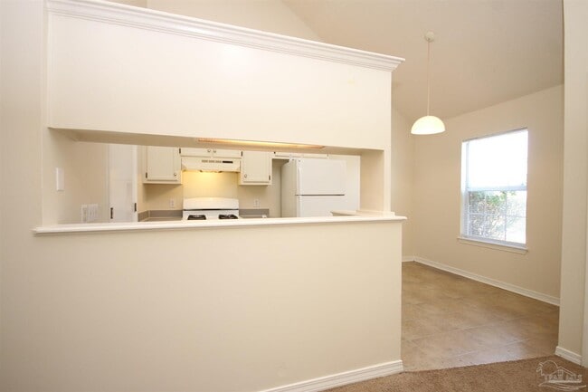 Building Photo - 7033 Weatherwood Dr