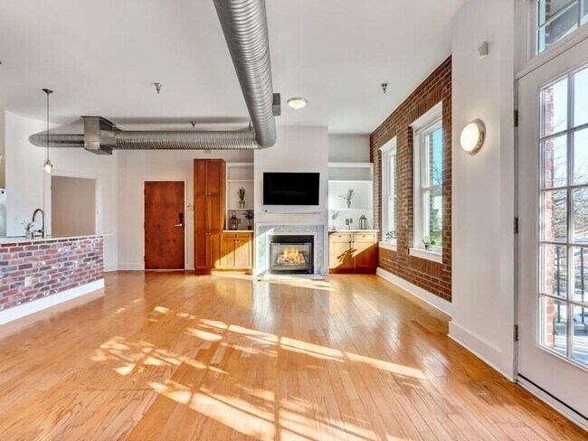 Foto del edificio - 1158 Ponce De Leon Ave NE