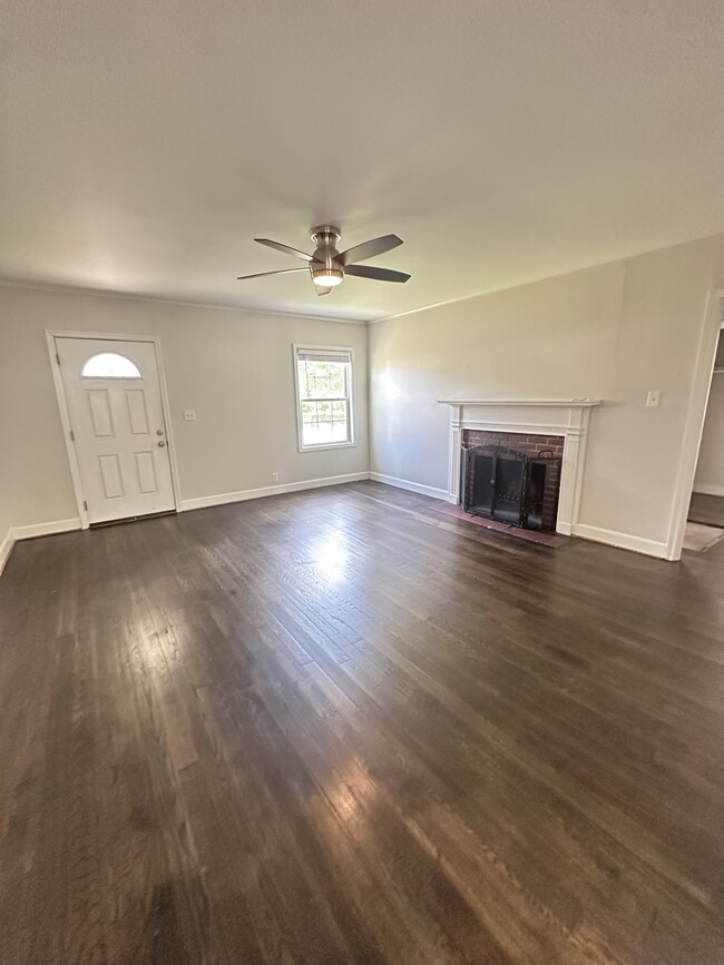 Foto del edificio - 311 E 57th St