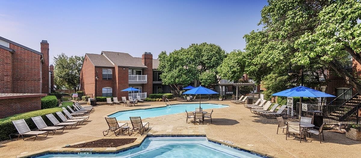 Colonial Village at Grapevine Apartments Grapevine, TX