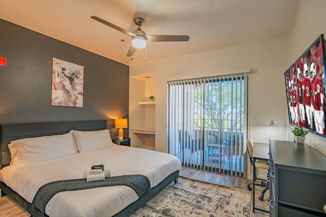 Foto del edificio - 7455n N 95th Ave