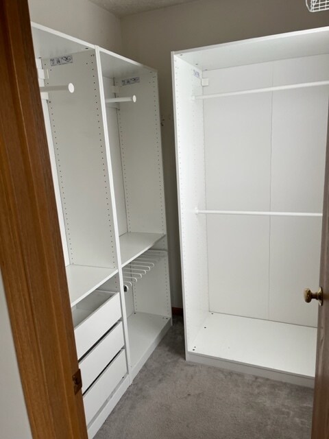 walkin closet - 2855 Marbella Pl