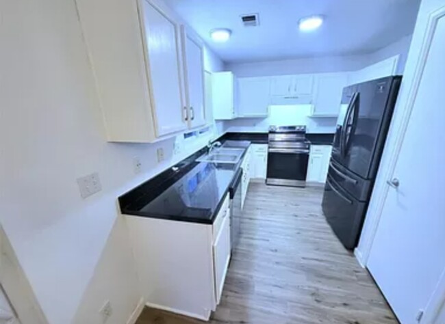 Foto del edificio - 4898 Joplin Ct