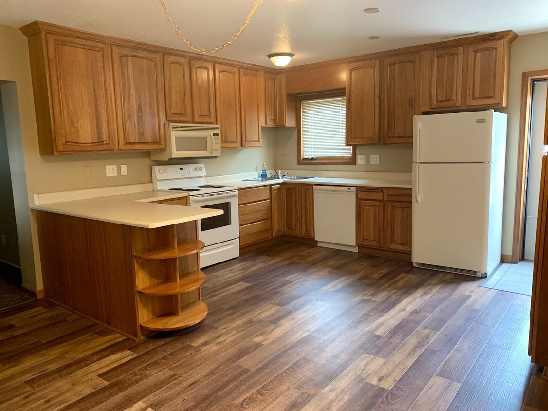 Kitchen - 118 W 18th St