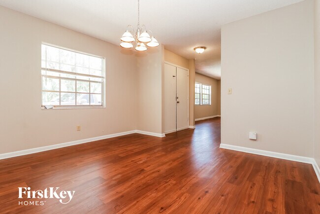 Foto del edificio - 3816 Fieldflower Ct