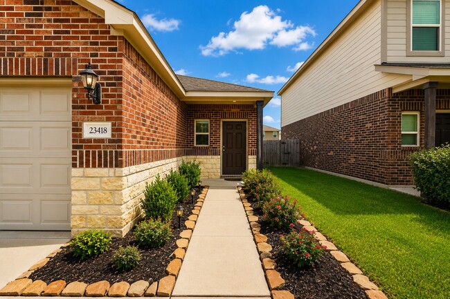 Building Photo - 23418 Briarstone Hbr Trl