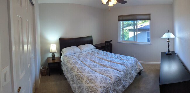 Foto del edificio - 2652 Hillcrest Ave