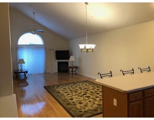 Foto del edificio - 905 Village Ln
