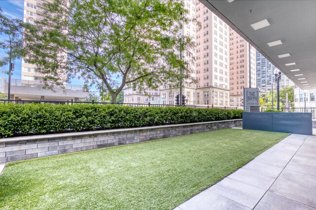 Foto del edificio - 5600 N Sheridan Rd