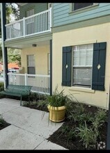 Building Photo - 611 Campus St