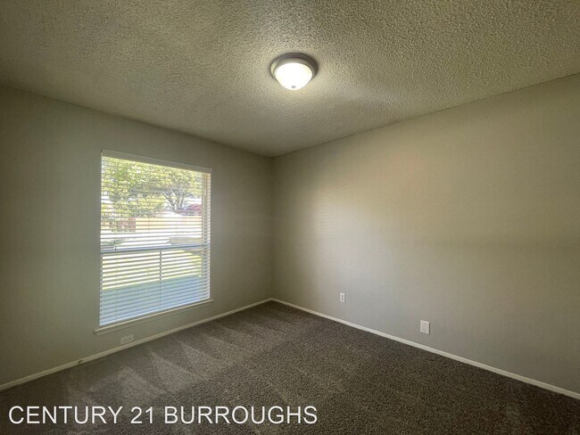 Building Photo - 3 br, 2 bath House - 13911 Mission Valley