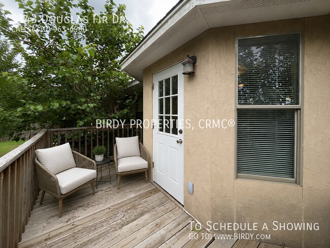 Foto del edificio - 3143 Douglas Fir Dr