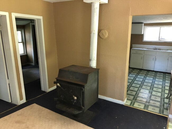 Building Photo - Newburg, MO - 2 bedroom home in town - $29...