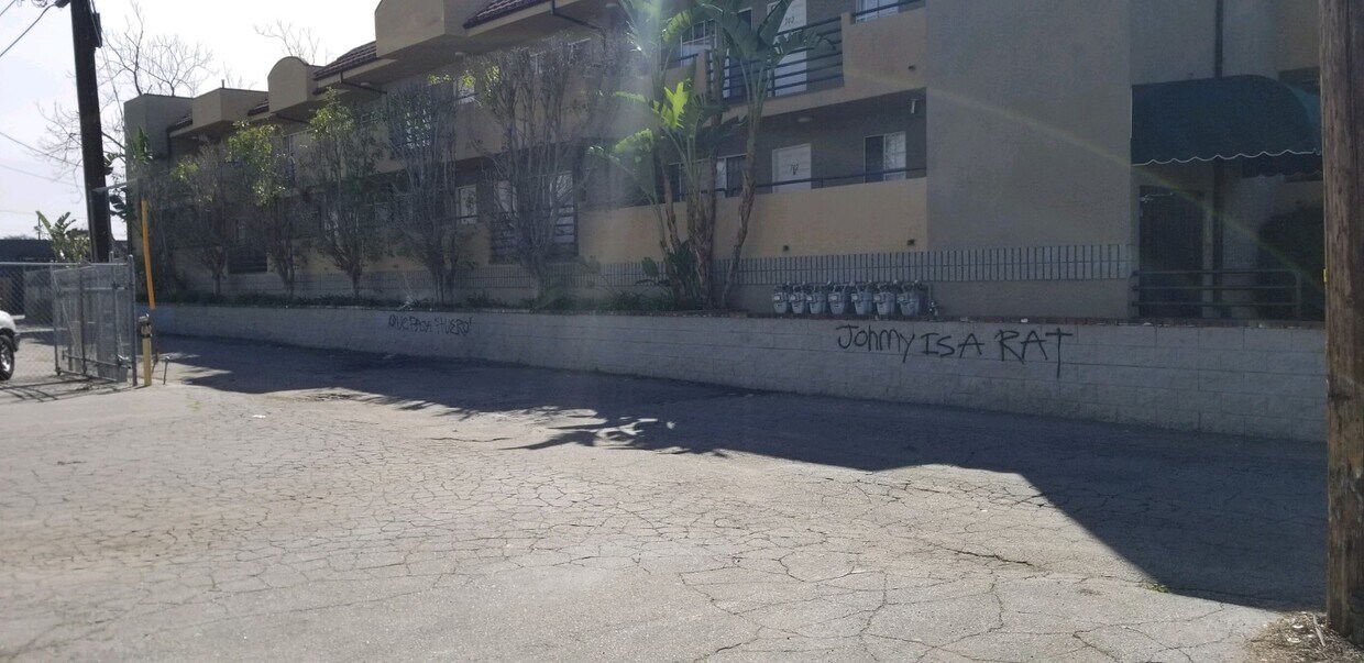 Foto principal - 7134 Amigo Ave