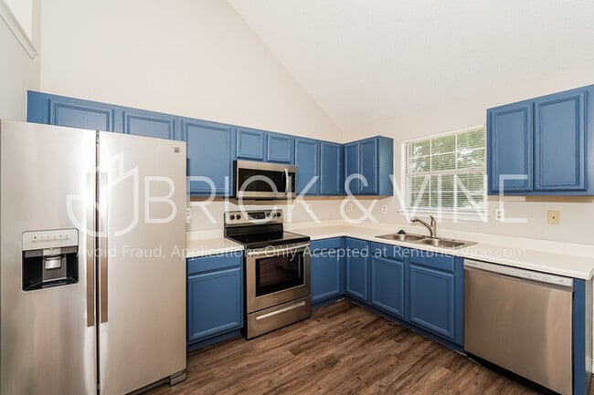 Building Photo - 4601 Brittany Cove