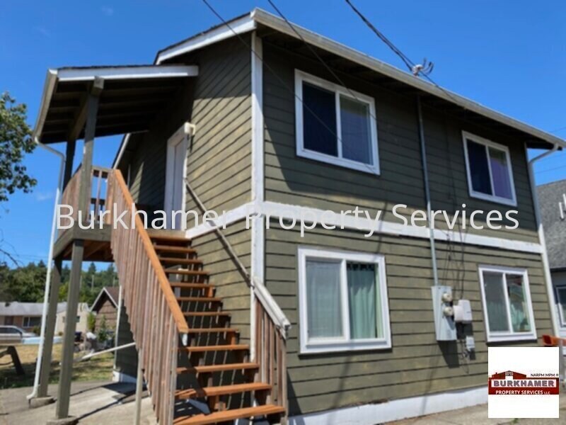 Primary Photo - 217 N 1st St