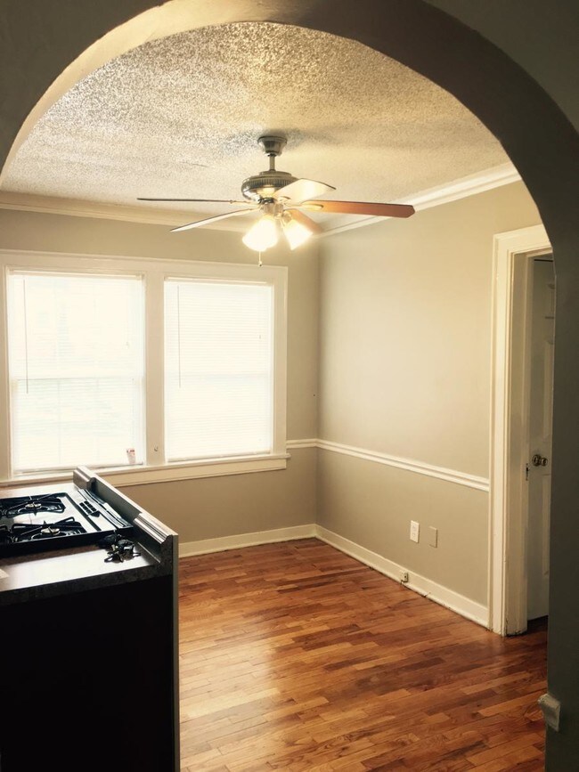 Foto del edificio - 4511 Roanoke Pkwy
