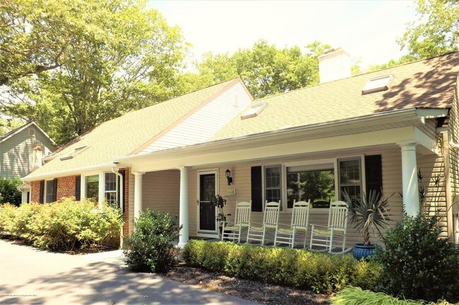Building Photo - 618 Oceanview Rd