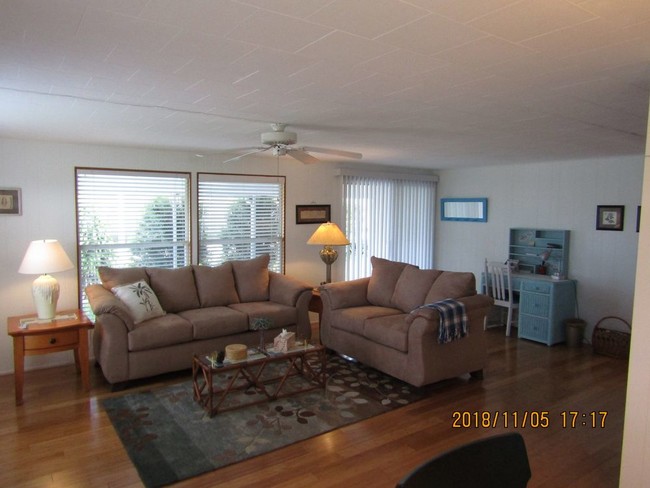 Building Photo - Bay Indies- 954 Orinoco