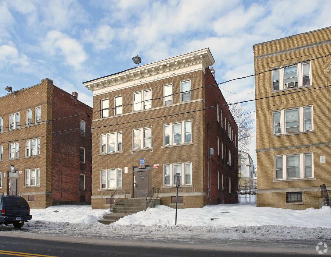 Building Photo - The Hartford Communities