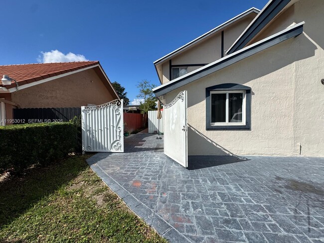 Foto del edificio - 10710 SW 141st Ave