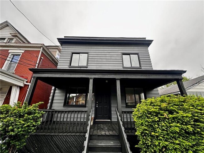 Building Photo - 1410 Fallowfield Ave
