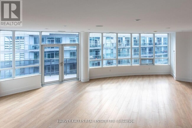 Building Photo - 20 Blue Jays Way