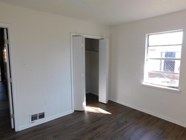 Foto del edificio - 2367 Hubbard Ave