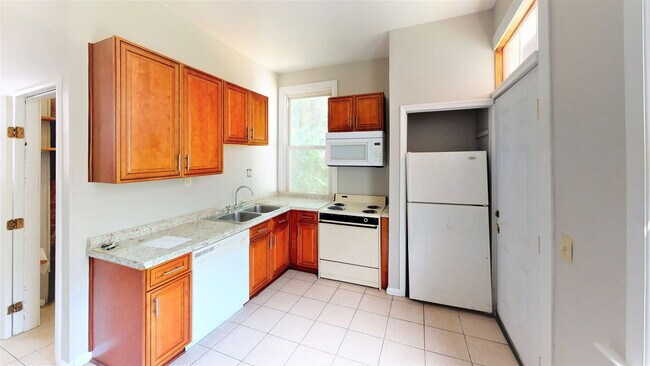 Foto del edificio - 426 Ada St