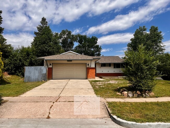 Building Photo - 1304 Rainier Dr