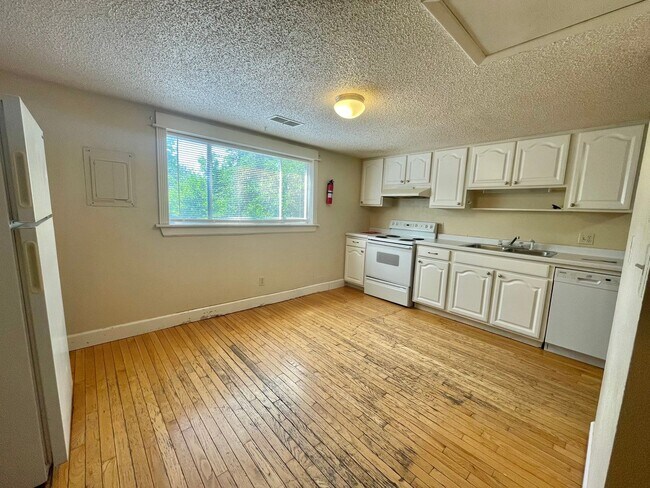 Foto del edificio - 1857 11th Ave