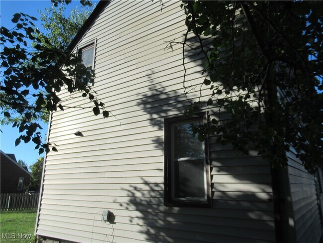Building Photo - 19514 Pawnee Ave