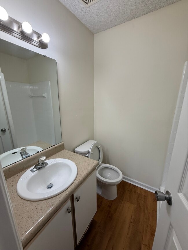 Building Photo - 1005 Carrin Dr