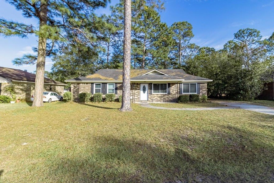 Foto principal - 633 Slade St
