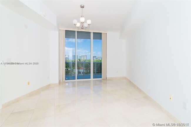 Building Photo - 18101 Collins Ave