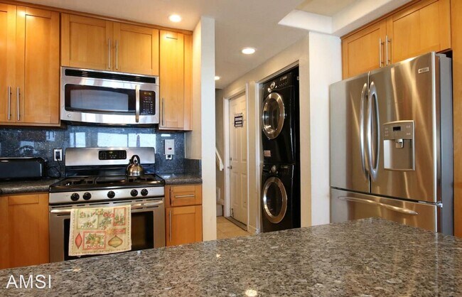 Foto del edificio - 4 br, 3 bath House - 3237 Ocean Front Walk