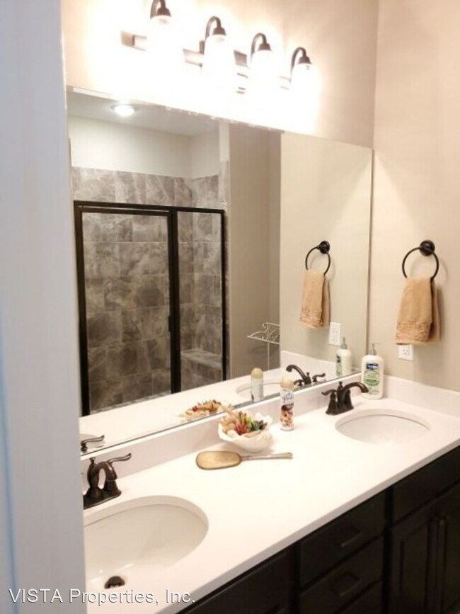 Foto del edificio - 2 br, 2 bath House - 6605 Villa Spring