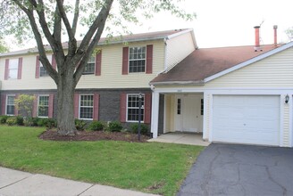 Building Photo - 360 Newport Ln