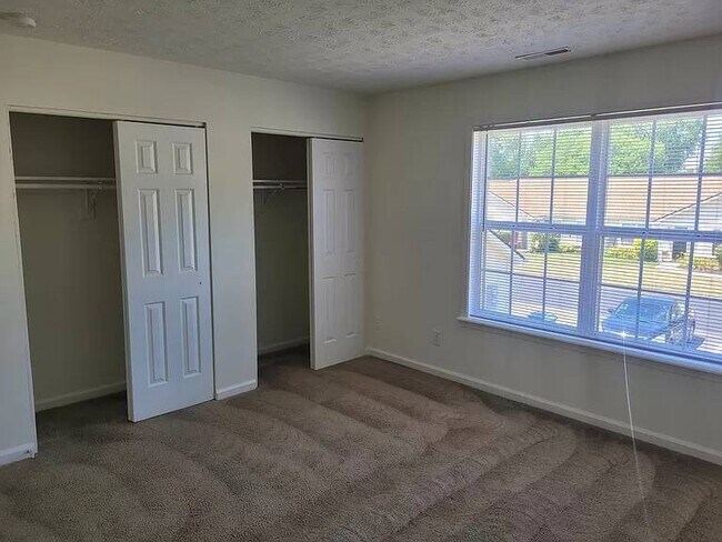 Building Photo - 7842 Red Clover Dr
