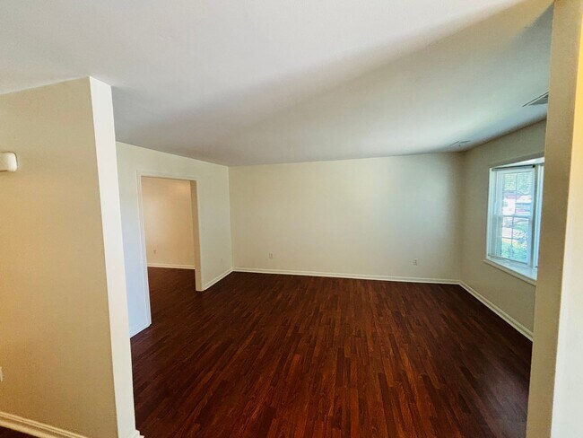 Foto del edificio - 3 Bedroom, 2 Bath Townhouse